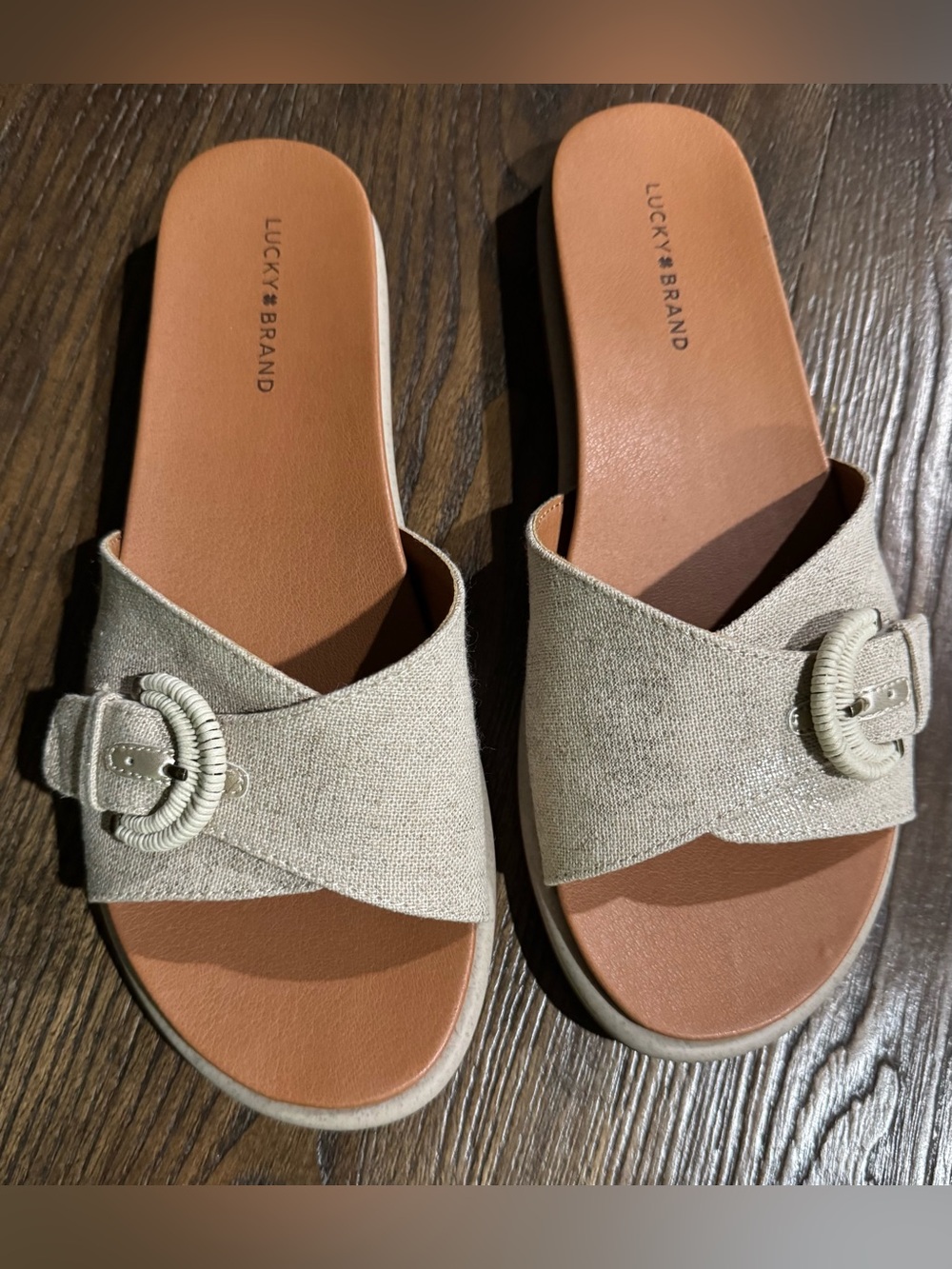 Lucky Brand Suzanna Sandal in  Beige/Gold Metallic